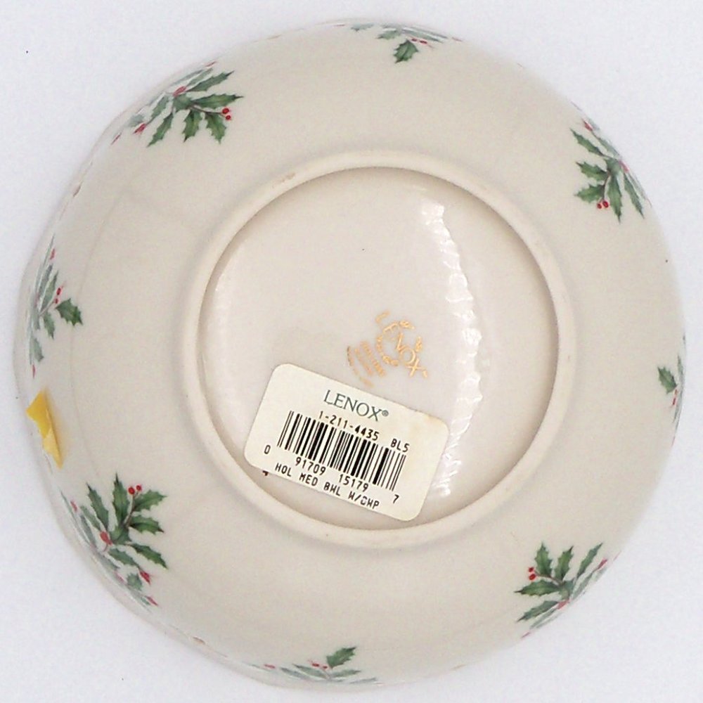 Vintage Lenox Holly Medium Bowl - Picture 6 of 8